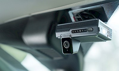 tow truck front-facing dash cam